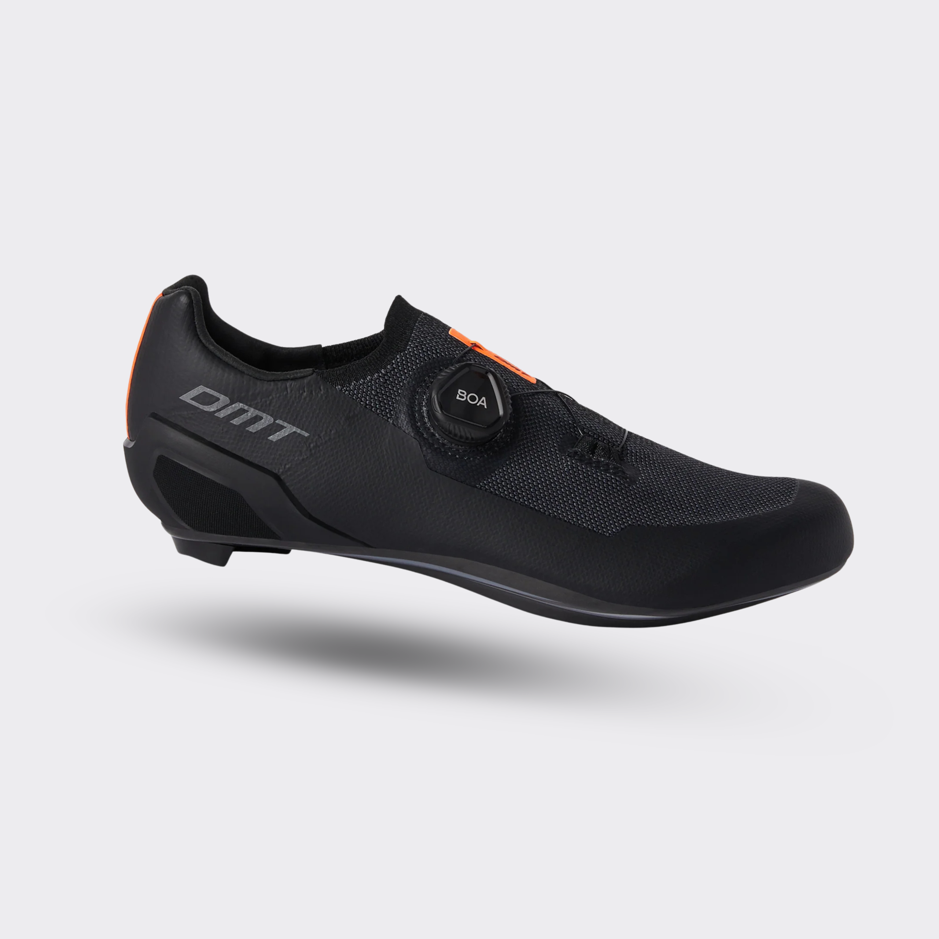 dmt-kr30-scarpe-da-ciclismo-su-strada-full-knit-nero image 1