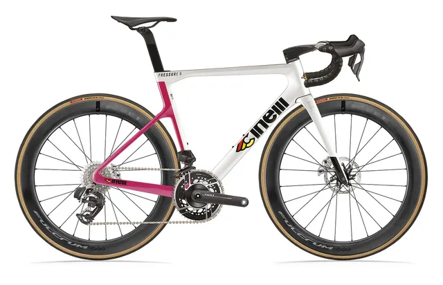 cinelli-pressure-2-bici-strada-aero-carbonio-red-etap-axs-12s image 1