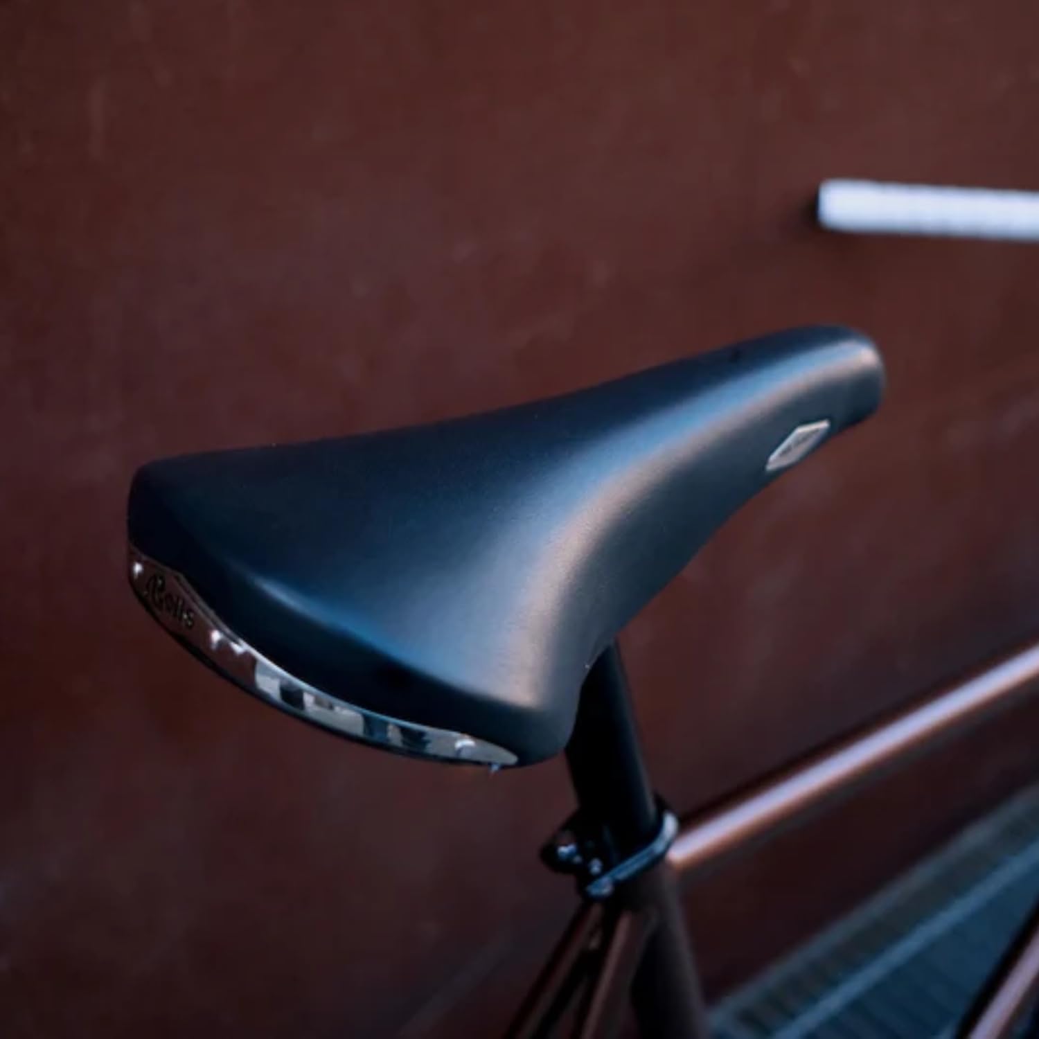 selle-san-marco-rolls-sella-racing-classica-in-pelle-143x282-mm-telaio-titanio image 7