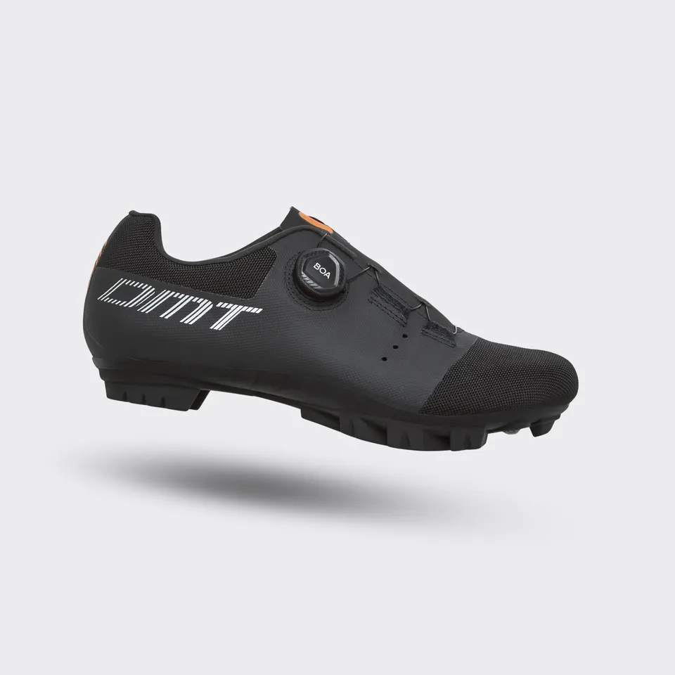 dmt-km4-scarpe-mtb-black image 1