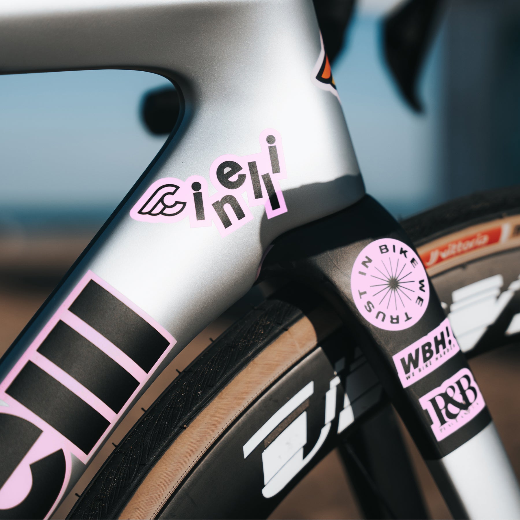 cinelli-pressure-2-dura-ace-disc-di2-bici-corsa-aero image 7