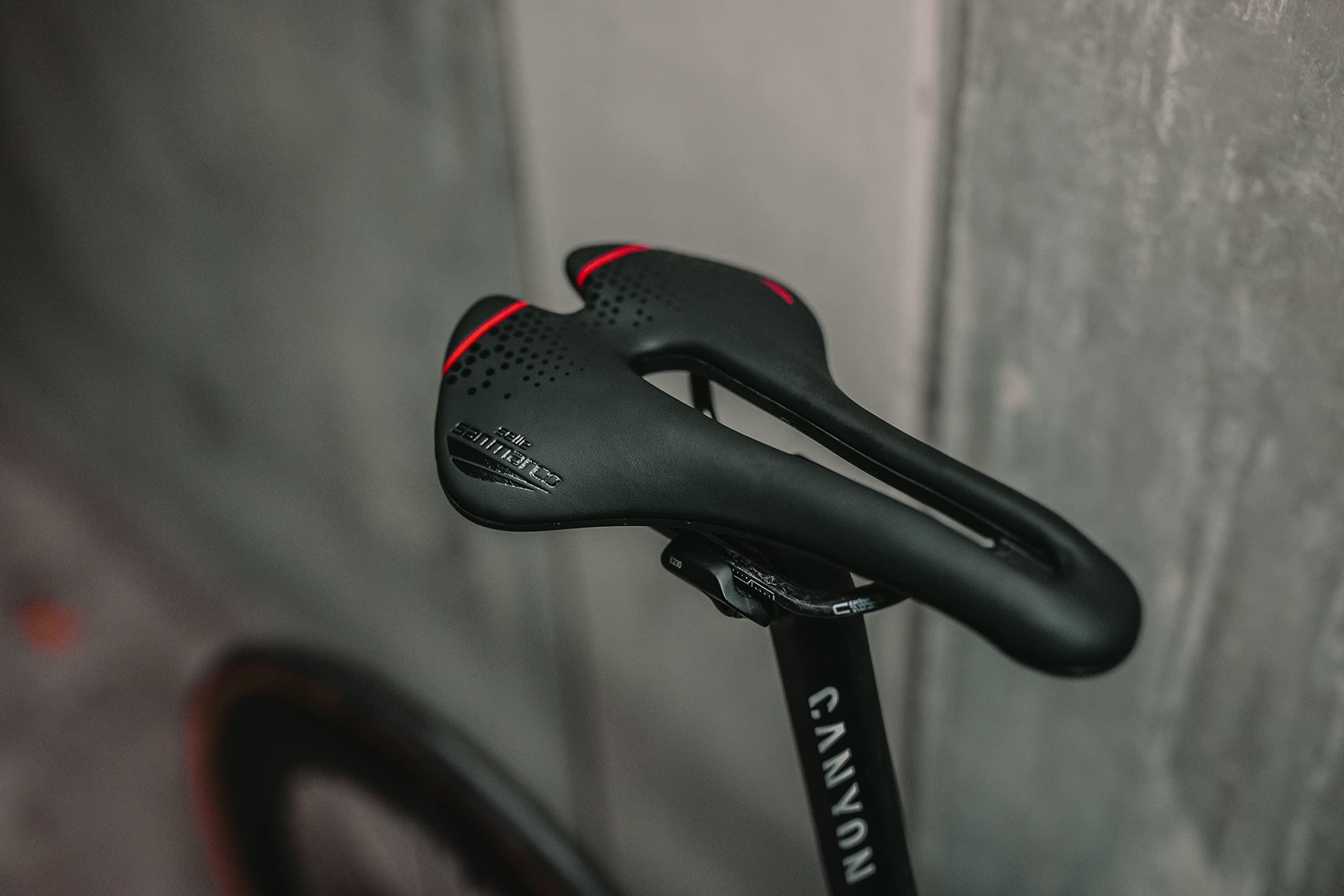selle-san-marco-aspide-short-carbon-fx-sella-strada-carbonio-150-g-foro-open-fit image 6