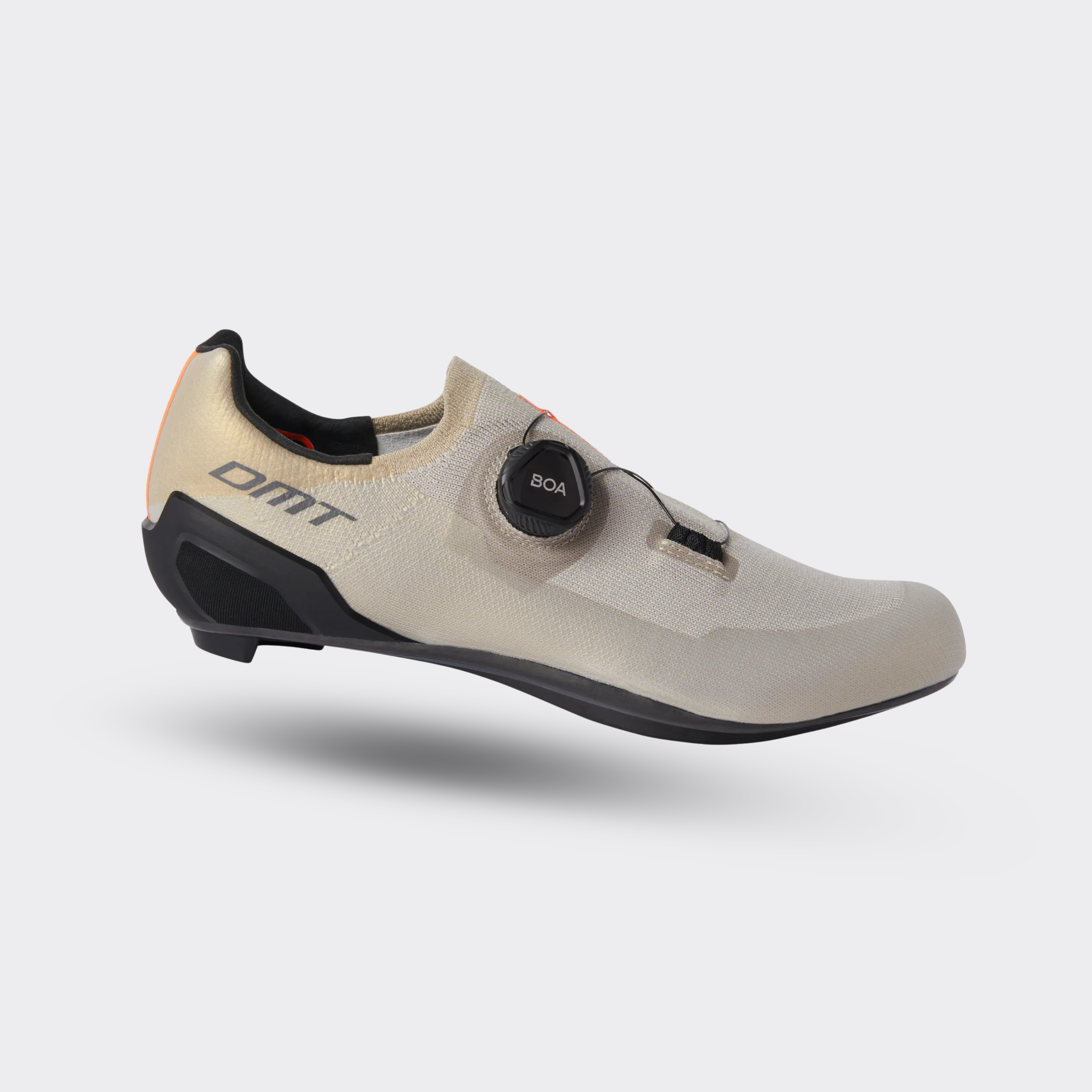 dmt-kr30-scarpe-da-ciclismo-su-strada-full-knit-sand-nero image 1