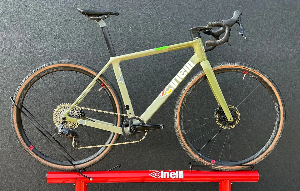 cinelli-king-zydeco-2-sram-rival-axs-bici-gravel-test-m image 1