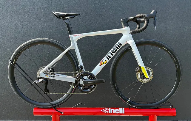 cinelli-pressure-2-shimano-ultegra-di2-bici-test-xs image 1