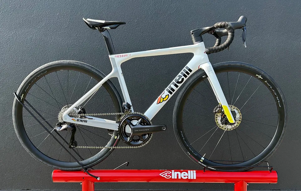 cinelli-pressure-2-shimano-ultegra-di2-bici-test-xs image 1