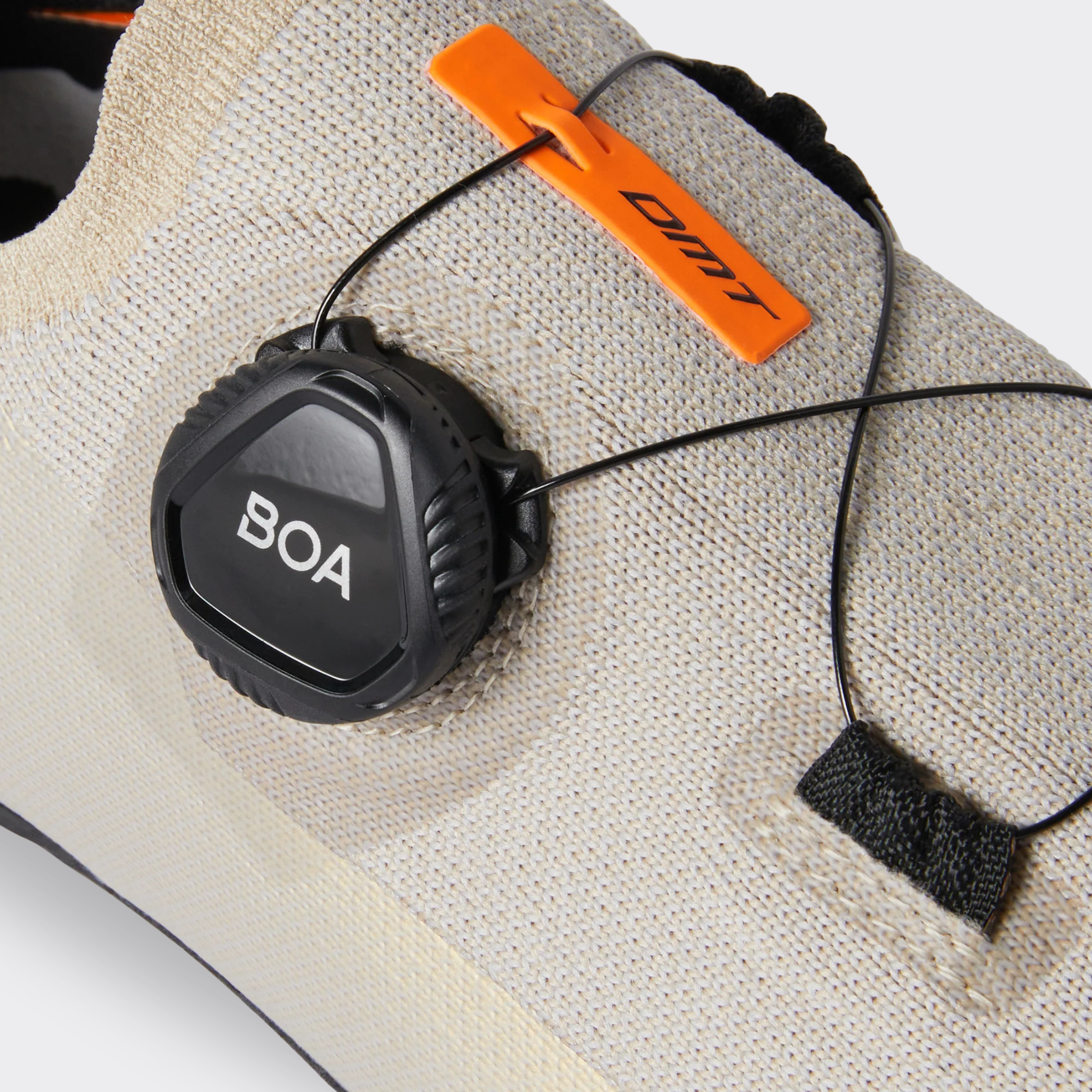 dmt-kr30-scarpe-da-ciclismo-su-strada-full-knit-sand-nero image 5