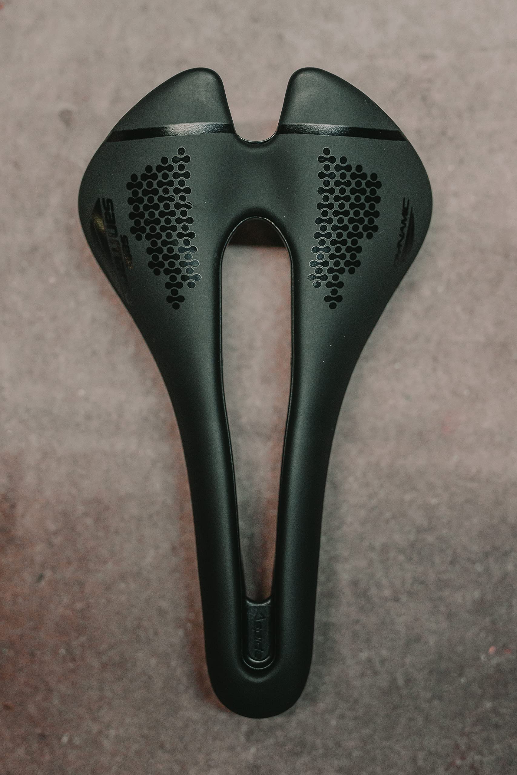 selle-san-marco-aspide-short-dynamic-sella-strada-manganese-foro-open-fit image 7