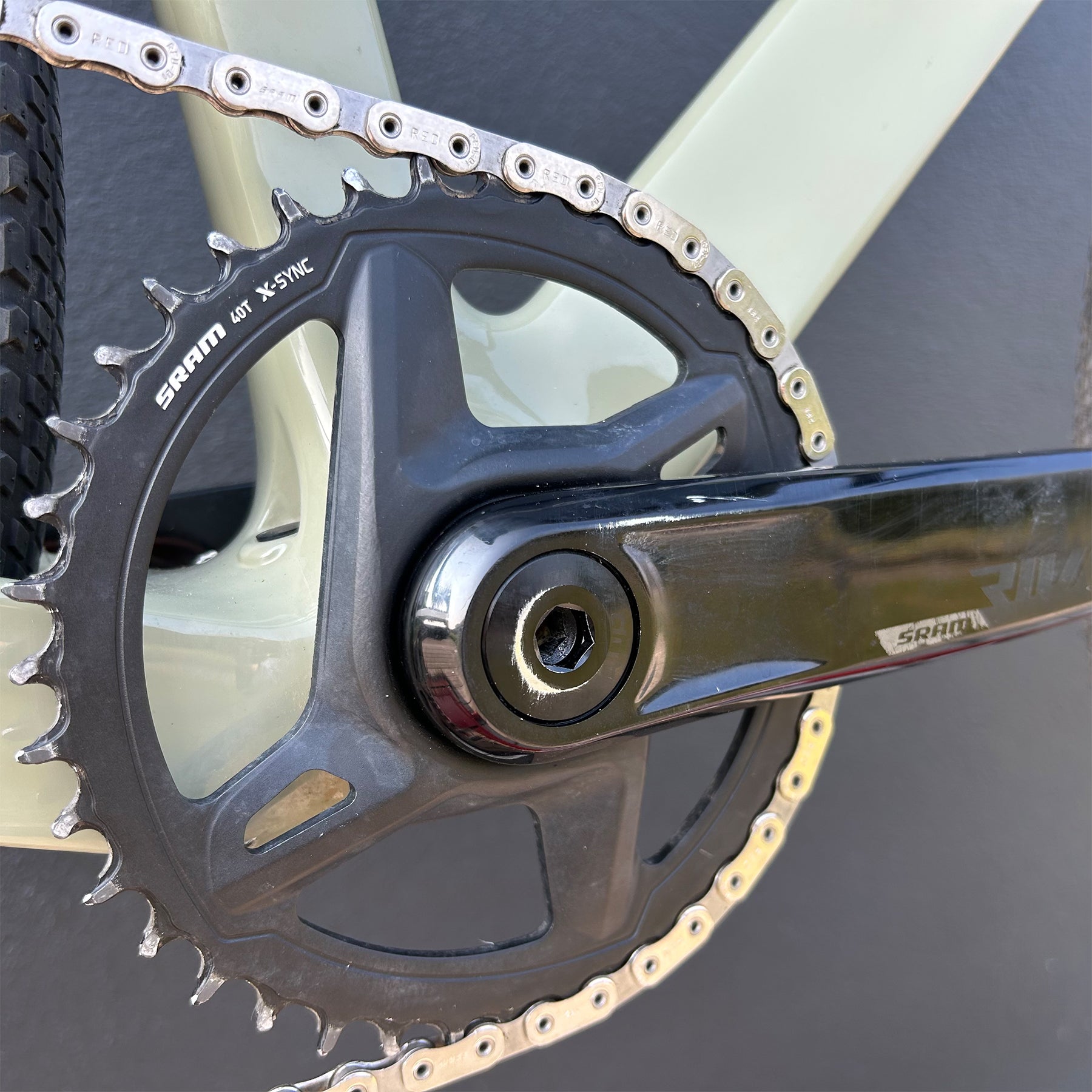 cinelli-king-zydeco-2-sram-rival-axs-bici-gravel-test-m image 4